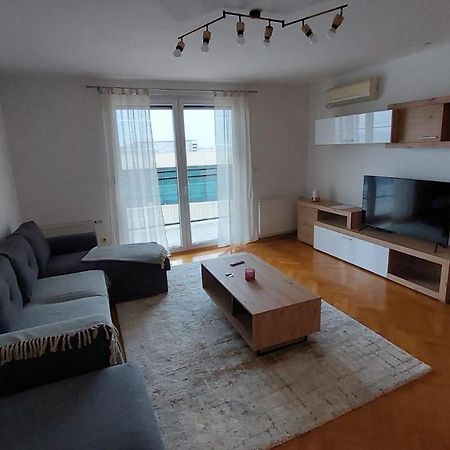 Med Man Apartmani Slavonski Brod Exterior foto