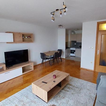 Med Man Apartmani Slavonski Brod Exterior foto